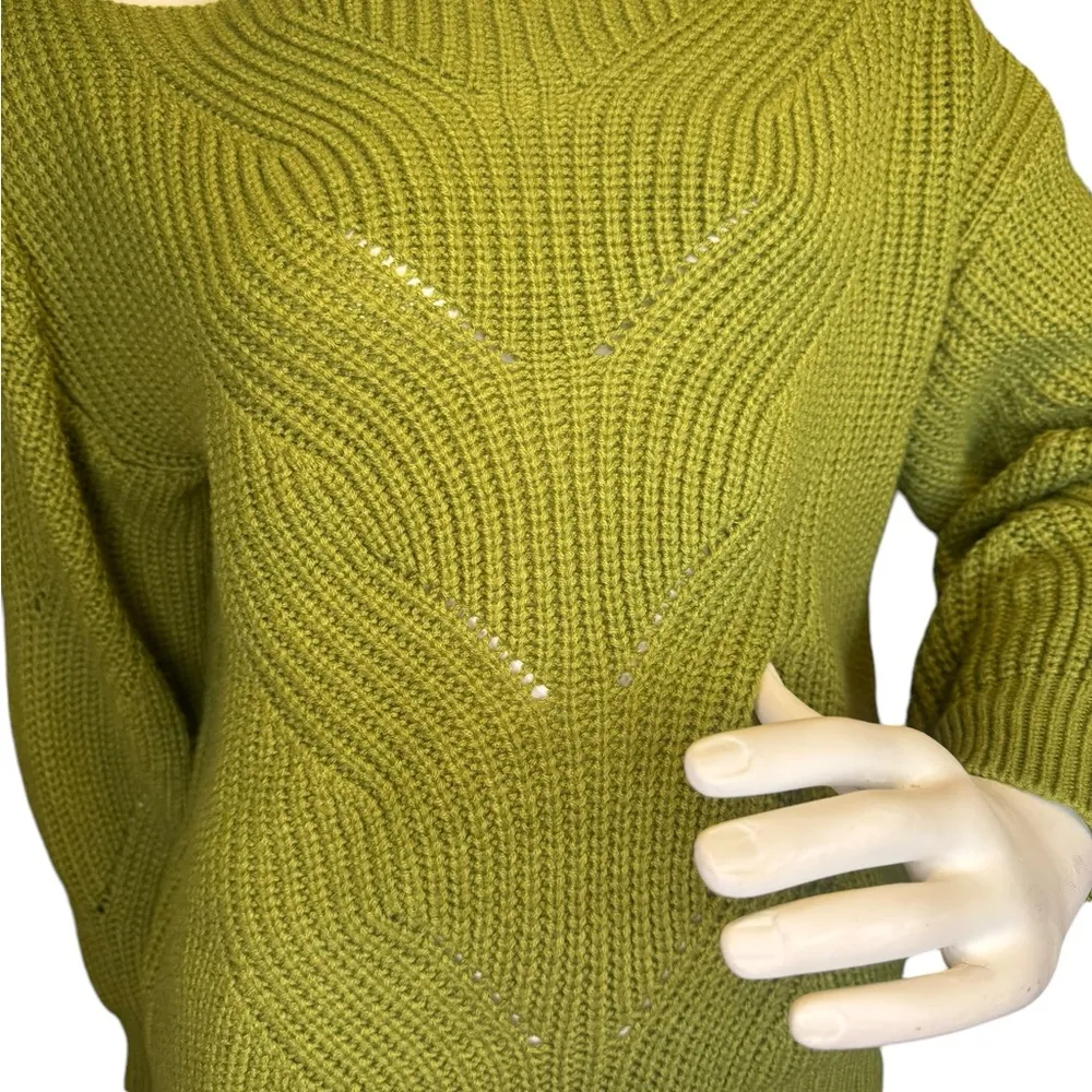 Chic Open Work Long Sleeve Knit Top. Size M - Image 10
