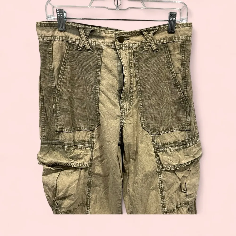 Y2K style Urban outfitters lightweight parachute cargo pants acid wash tan - Image 4