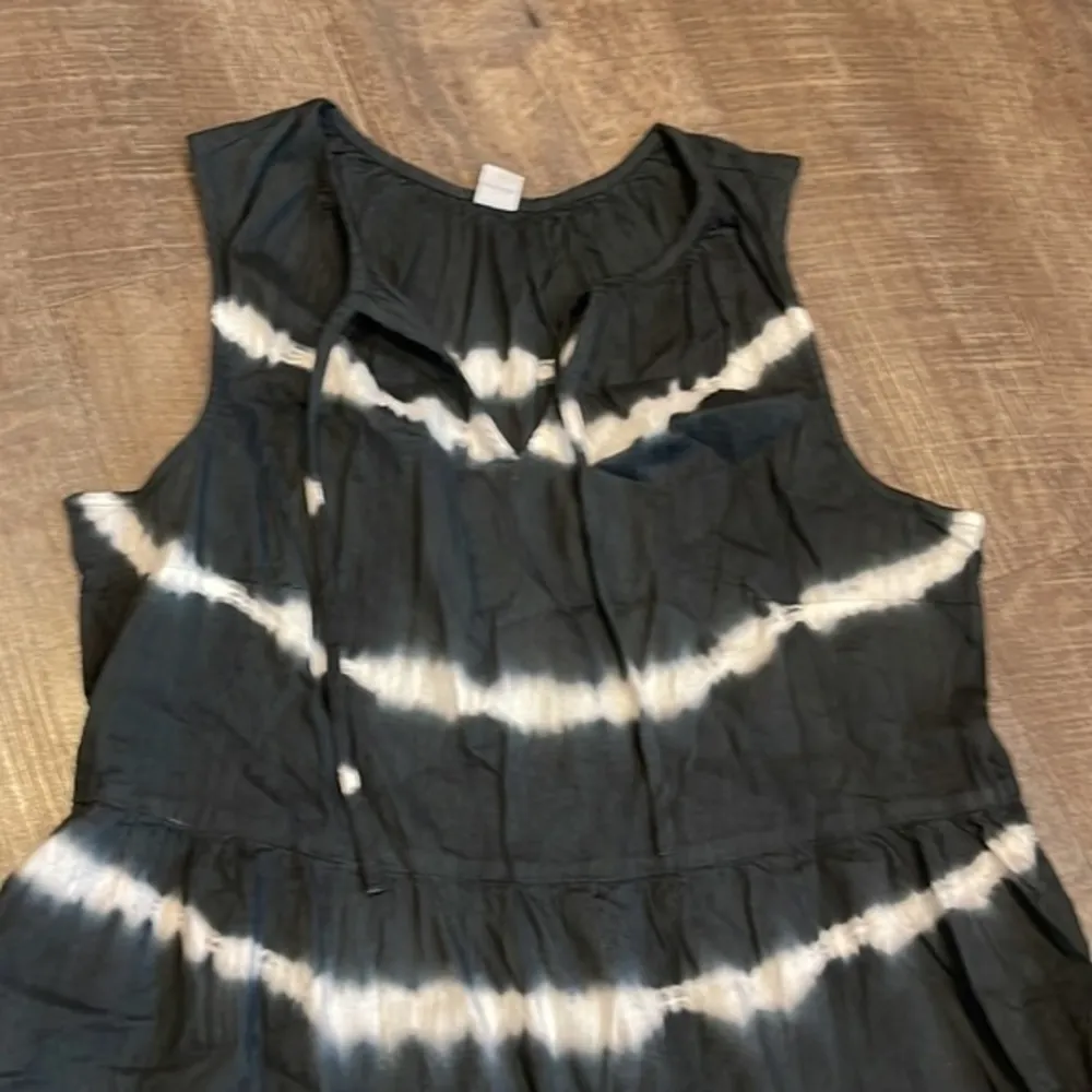 Old Navy tie dye midi dress - Image 2