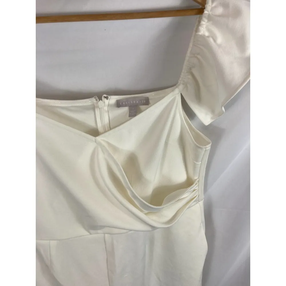 Chelsea28 off the shoulder white wide leg jumpsuit size large - Image 4