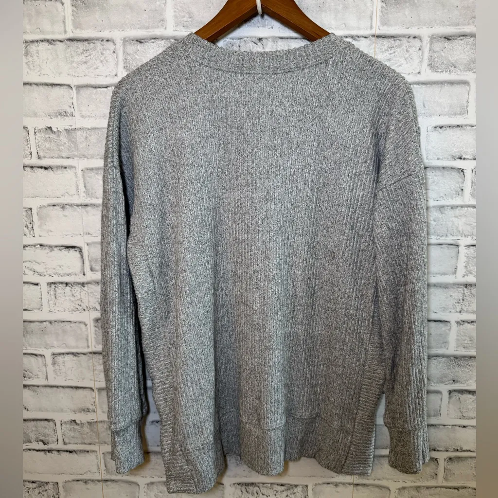 NWT! Women’s NFL Kansas City Chiefs gray ribbed sweater long sleeve Medium - Image 2