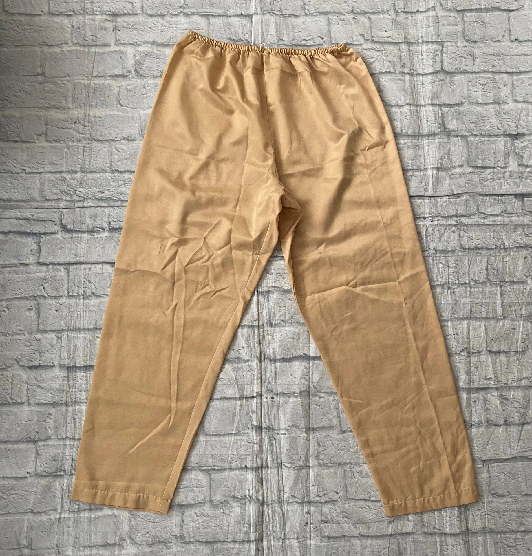 Carole Hochman New York women L pull-on pants and Longsleeve pajama set gold - Image 2