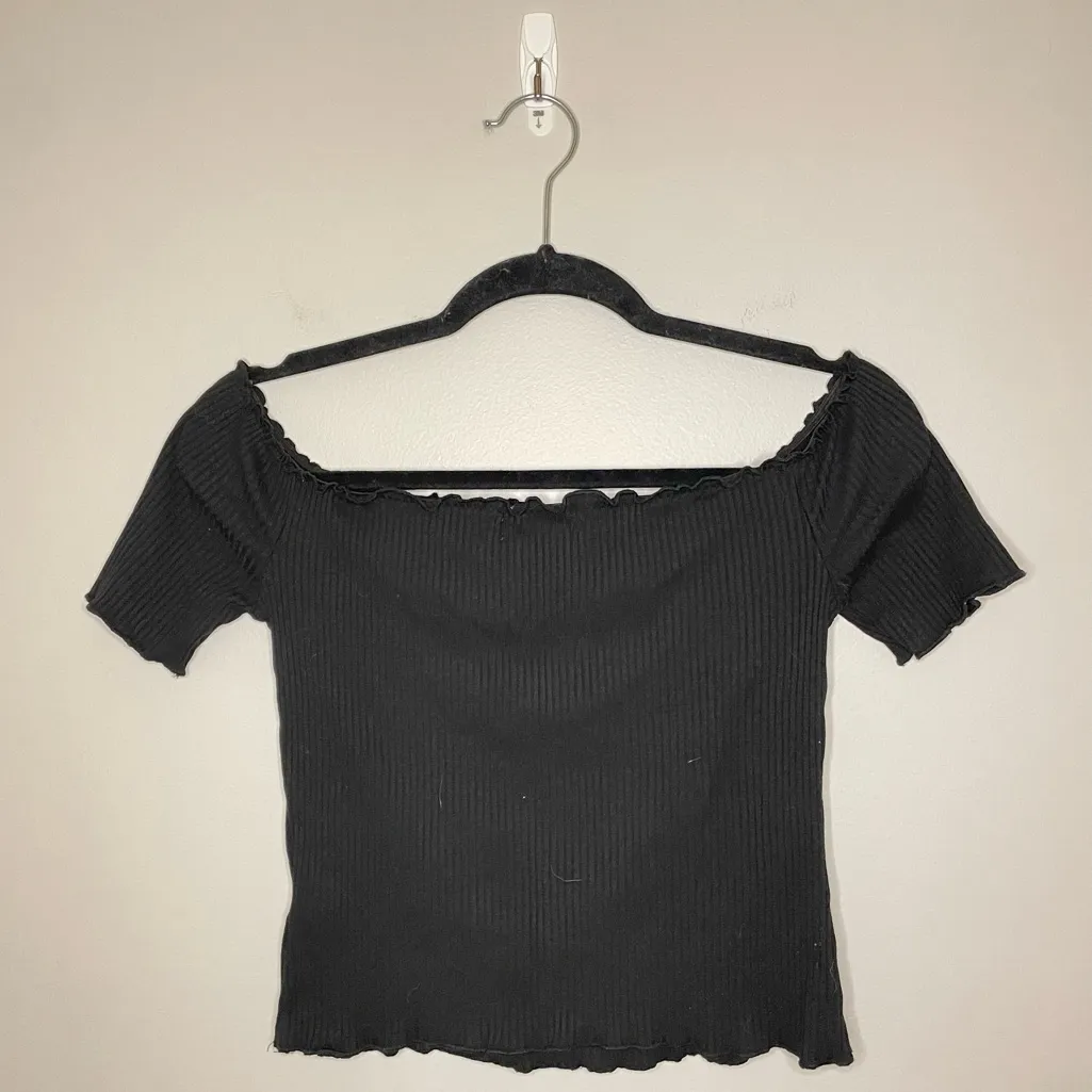 Eye Candy Ribbed Off-Shoulder Button-Up Crop Top, Black, Size M, EUC - Image 2