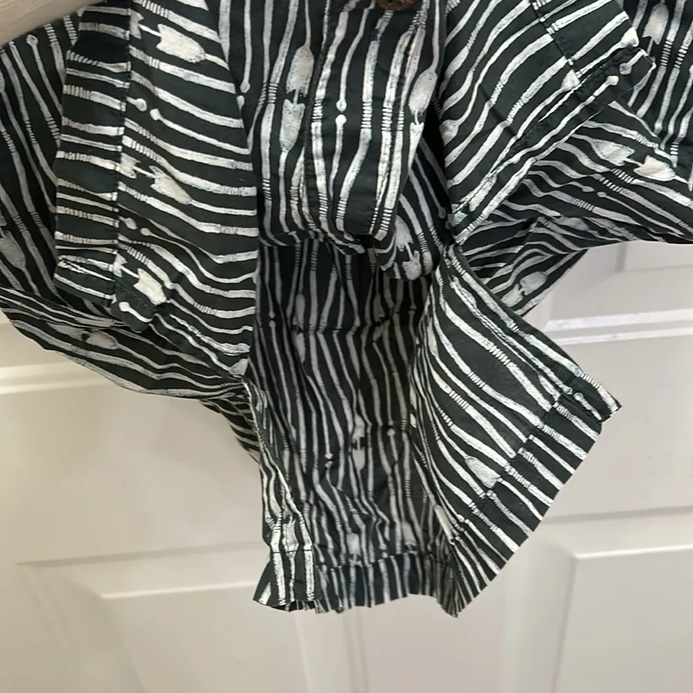 Vintage Woman’s  Button Down Short Sleeve Shirt - Image 3