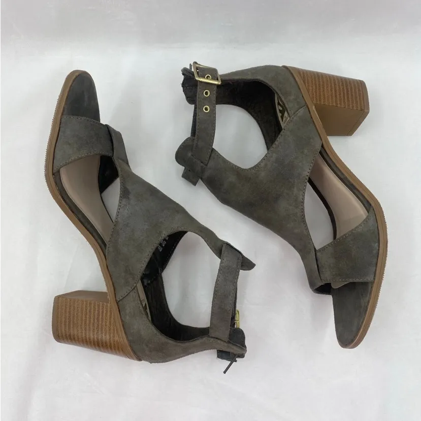 Fergalicious Marquette Sandal 10M - Image 3