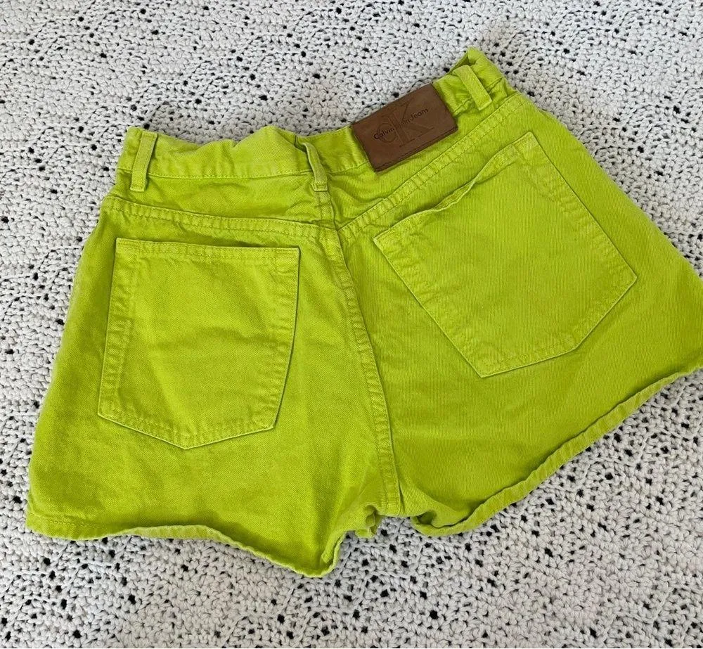 Calvin Klein High Waisted Denim Short Short Vintage Neon Green (Size 9) - Image 2