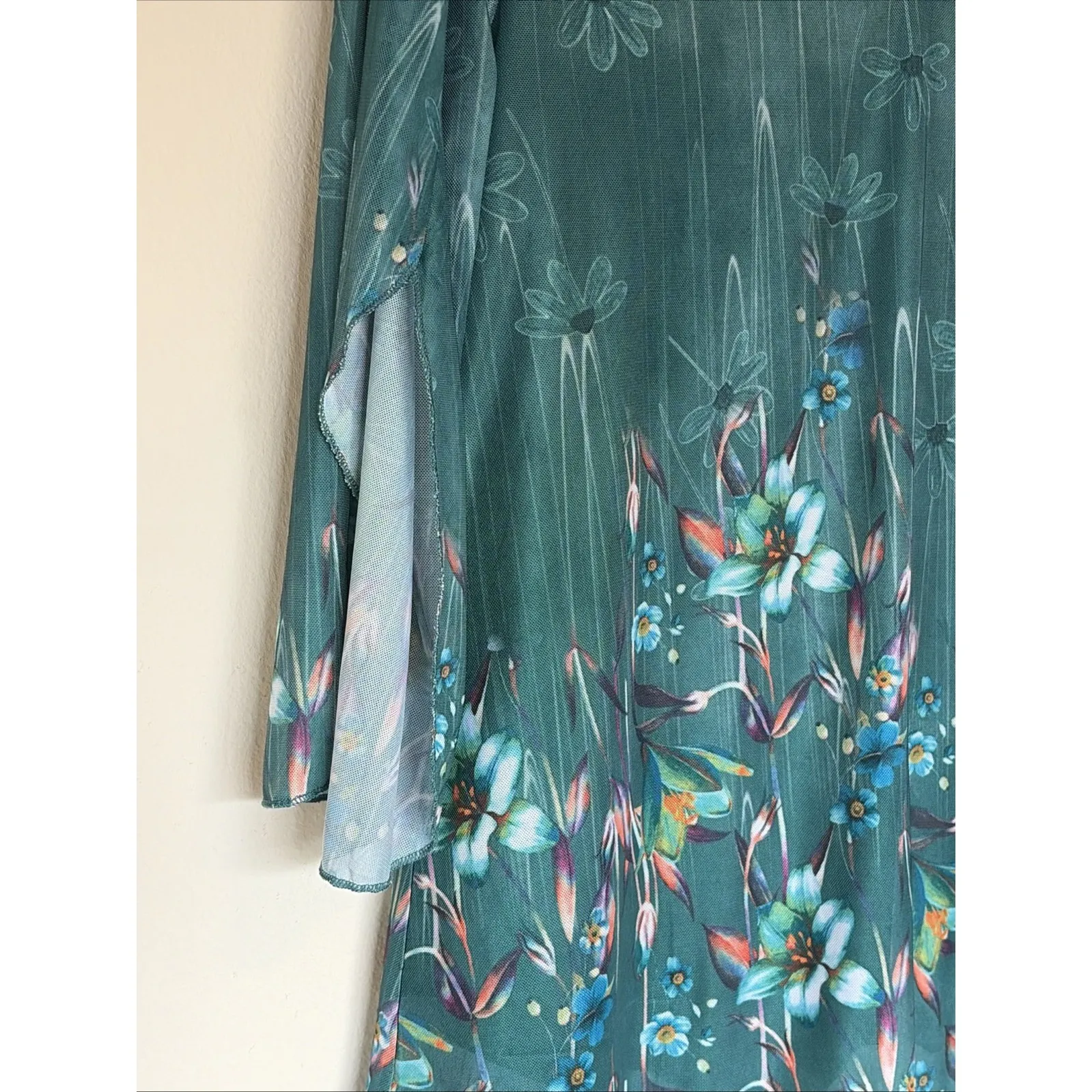 VALOLIA Green Garden Floral Fairy Vneck Mesh Overlay Blouse Top Shirt Medium NEW - Image 3