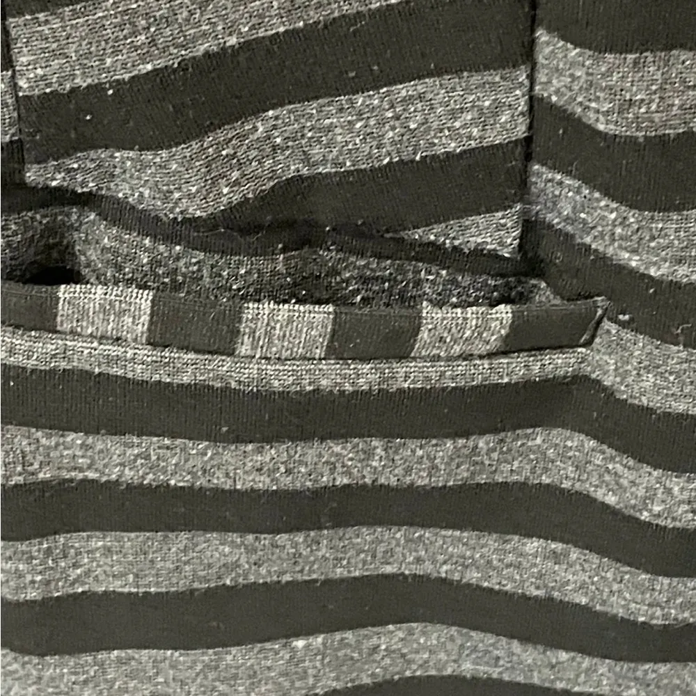 Express Women's Striped Black and Gray Blazer - Image 8