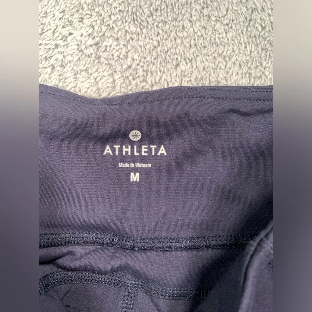 Athleta navy blue flare legging yoga pants medium - Image 4