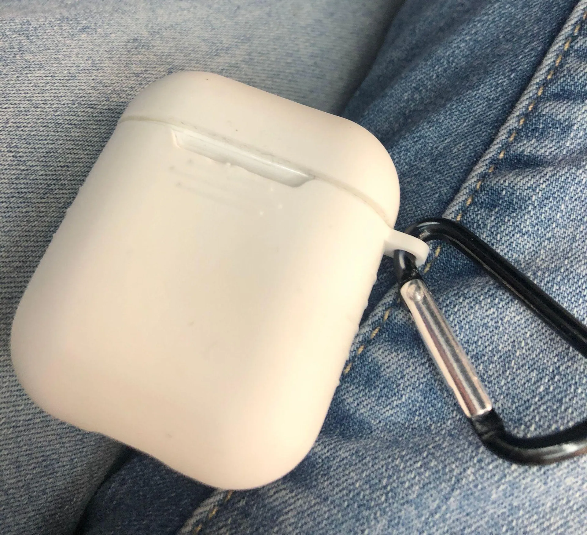 AirPod Case White - Image 6
