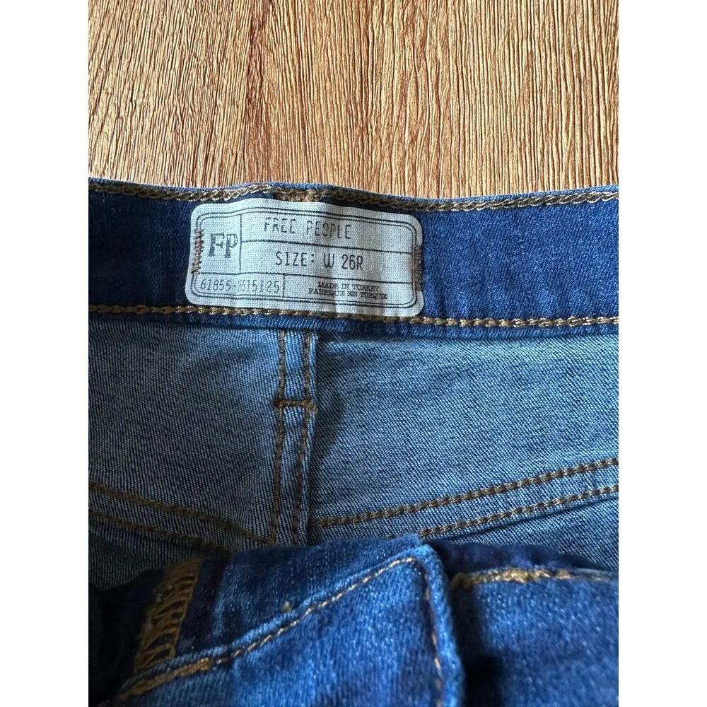 Free People NWT Skinny Jeans Size 26R - Image 2