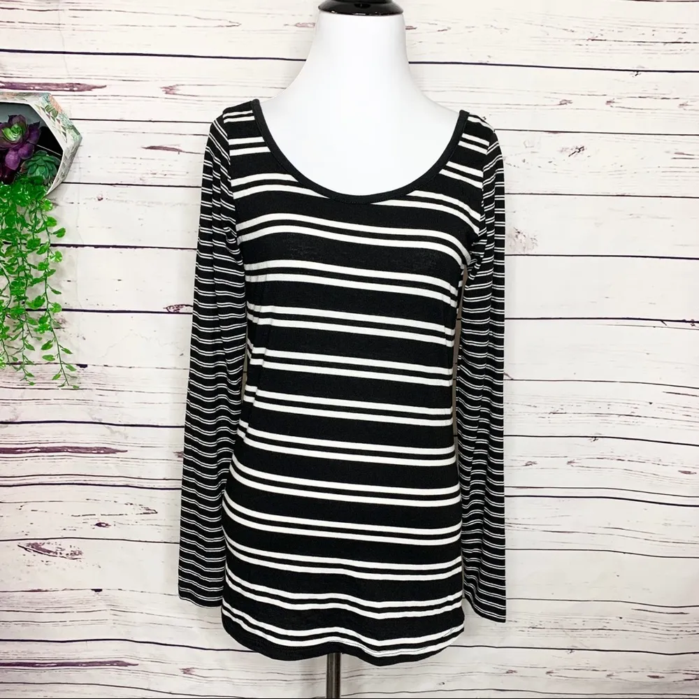 POOF Black & White Contrasting Stripes Long Sleeve Casual Shirt Top Size Medium - Image 4