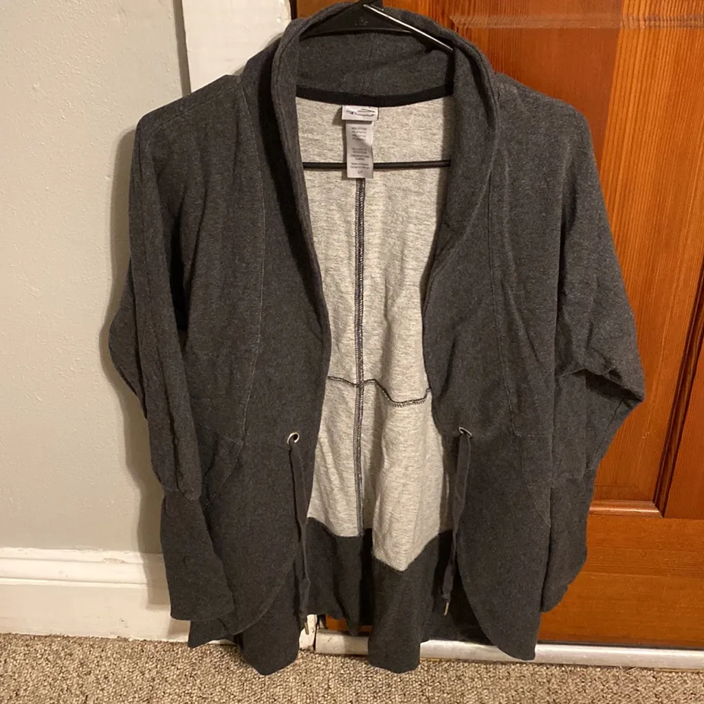 Champions sweater with tie in front. Lightly worn - Image 5