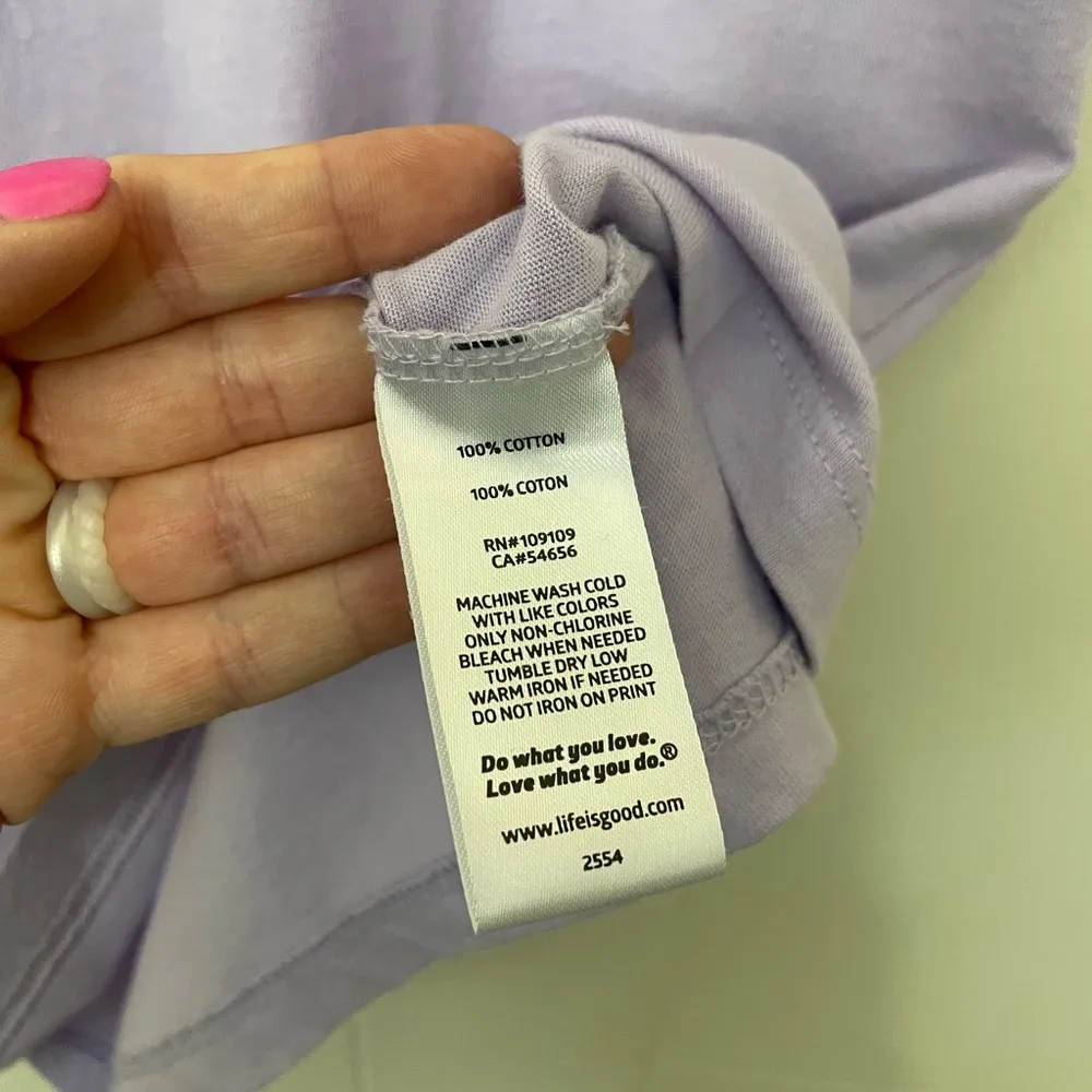 Life Is Good NEW Purple Crusher Tee Rainbow Heart Flag ~ NWT Women’s Size M - Image 12