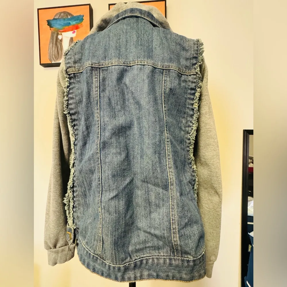 O’Neil Women’s Denim Jean Jacket Hoodie Size Medium Button Front - Image 2