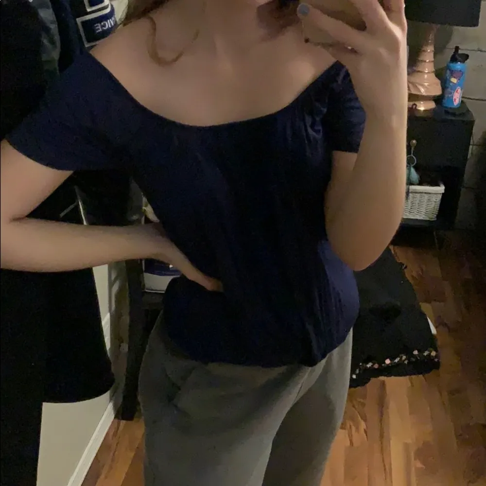 Off the shoulder shirt - Image 2