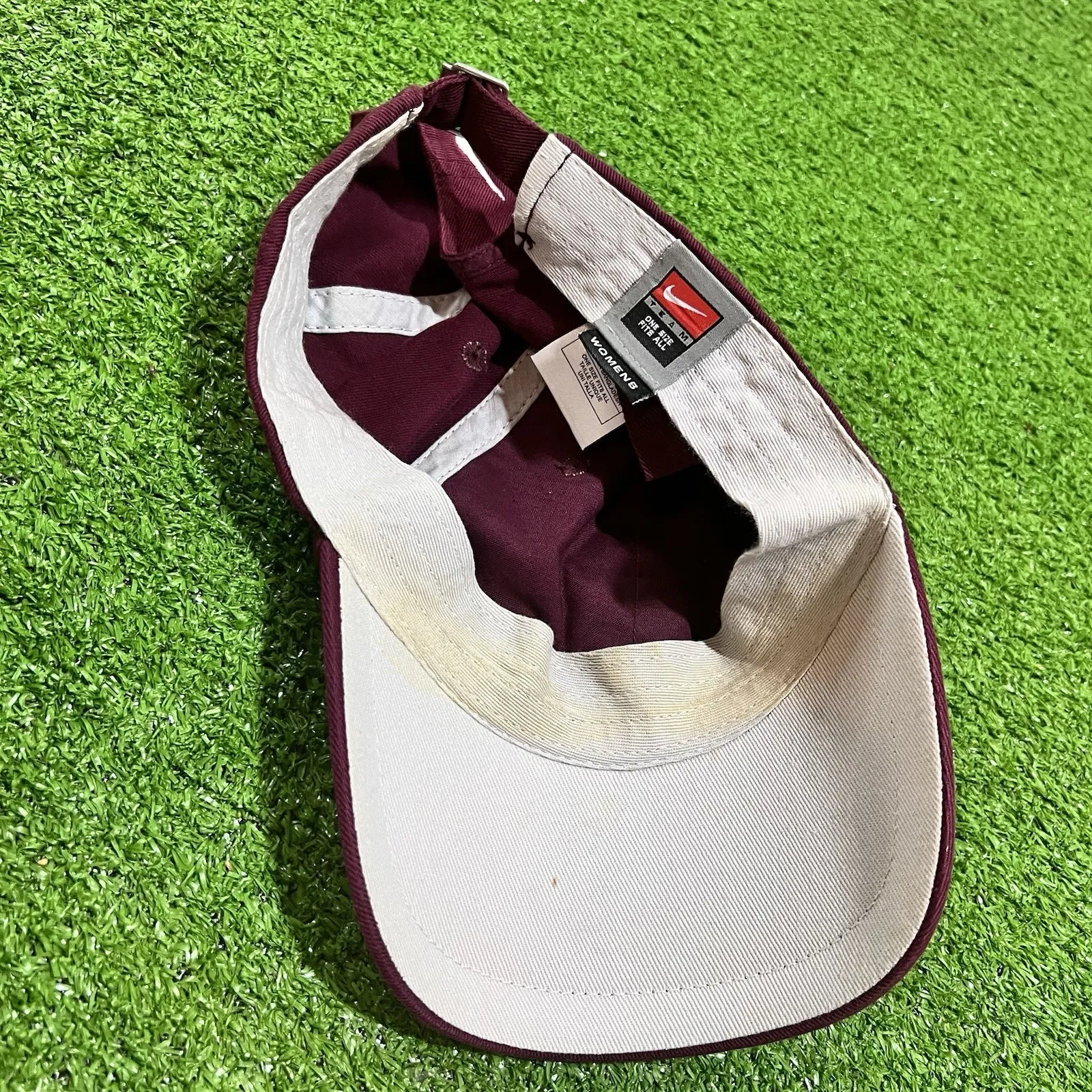 Vintage Texas A&M Nike Hat‎ Women's Aggie football Maroon Logo Hat - Image 8