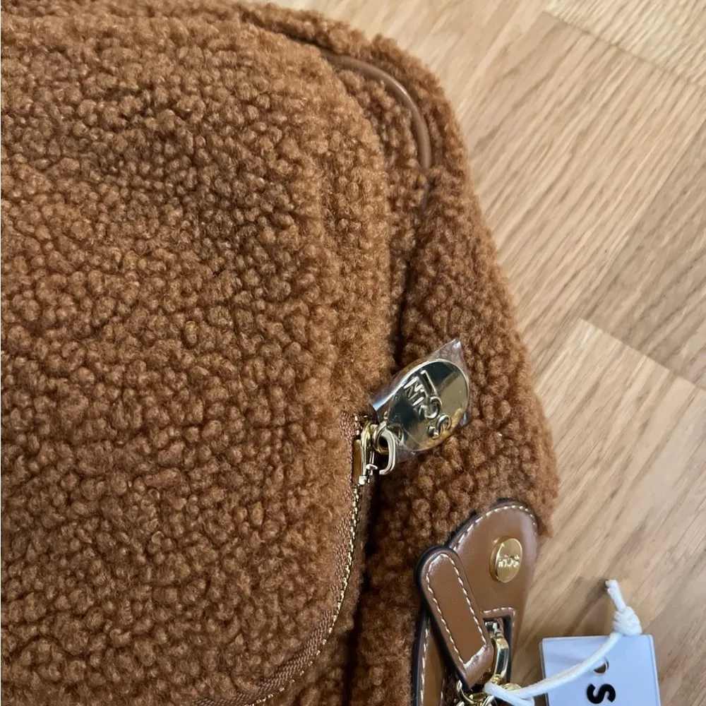 New stoney clover lane brown sherpa mini backpack - Image 5