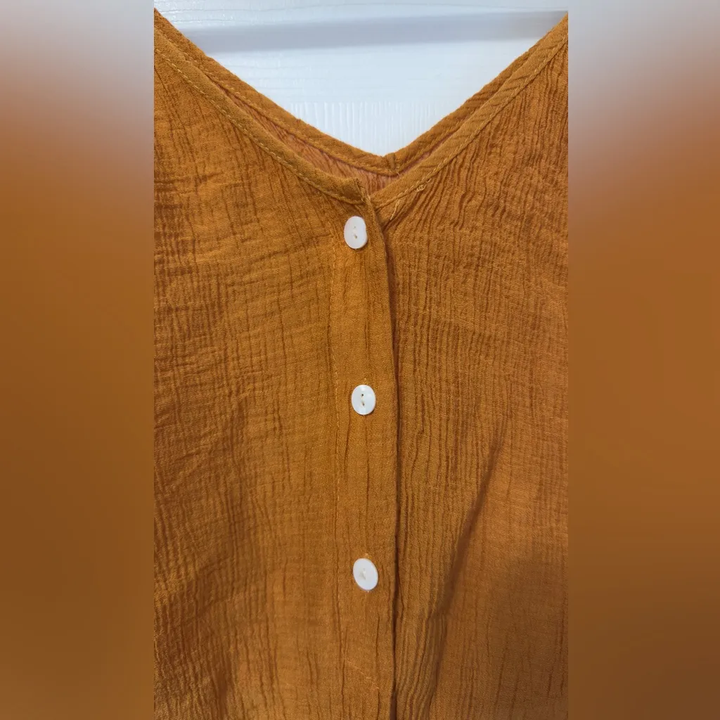 Forever 21 White Denim Shorts and top - Image 4