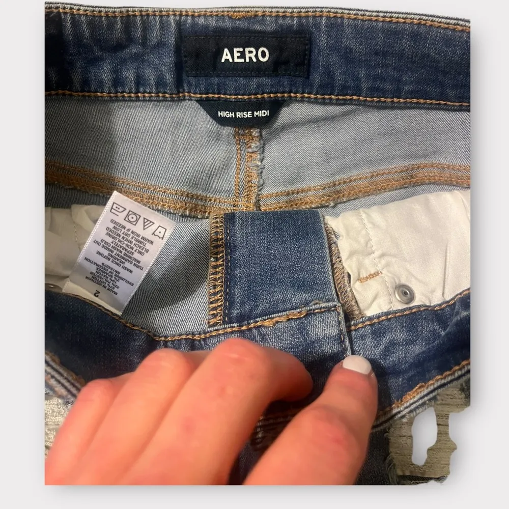 Aero high Rise Denim Shorts - Image 2