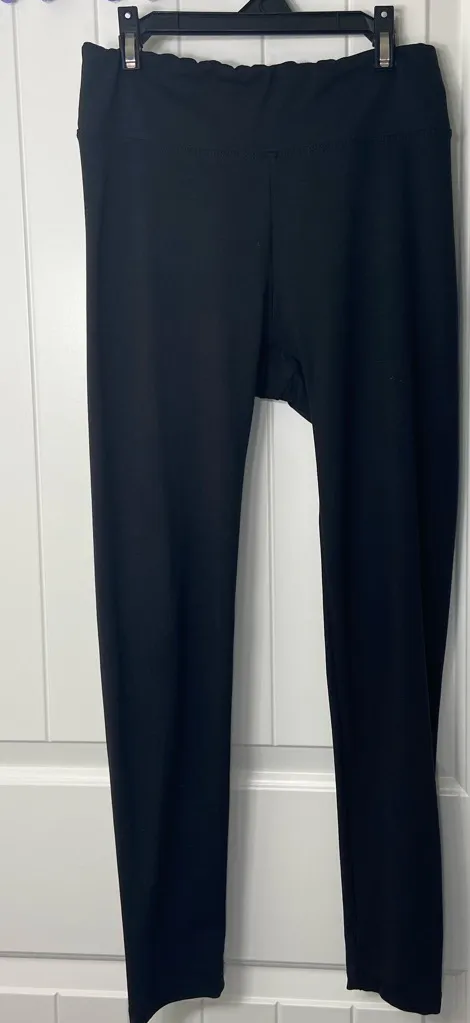 NWOT Gloria Vanderbilt women’s solid black stretch active high waisted leggings - Image 1