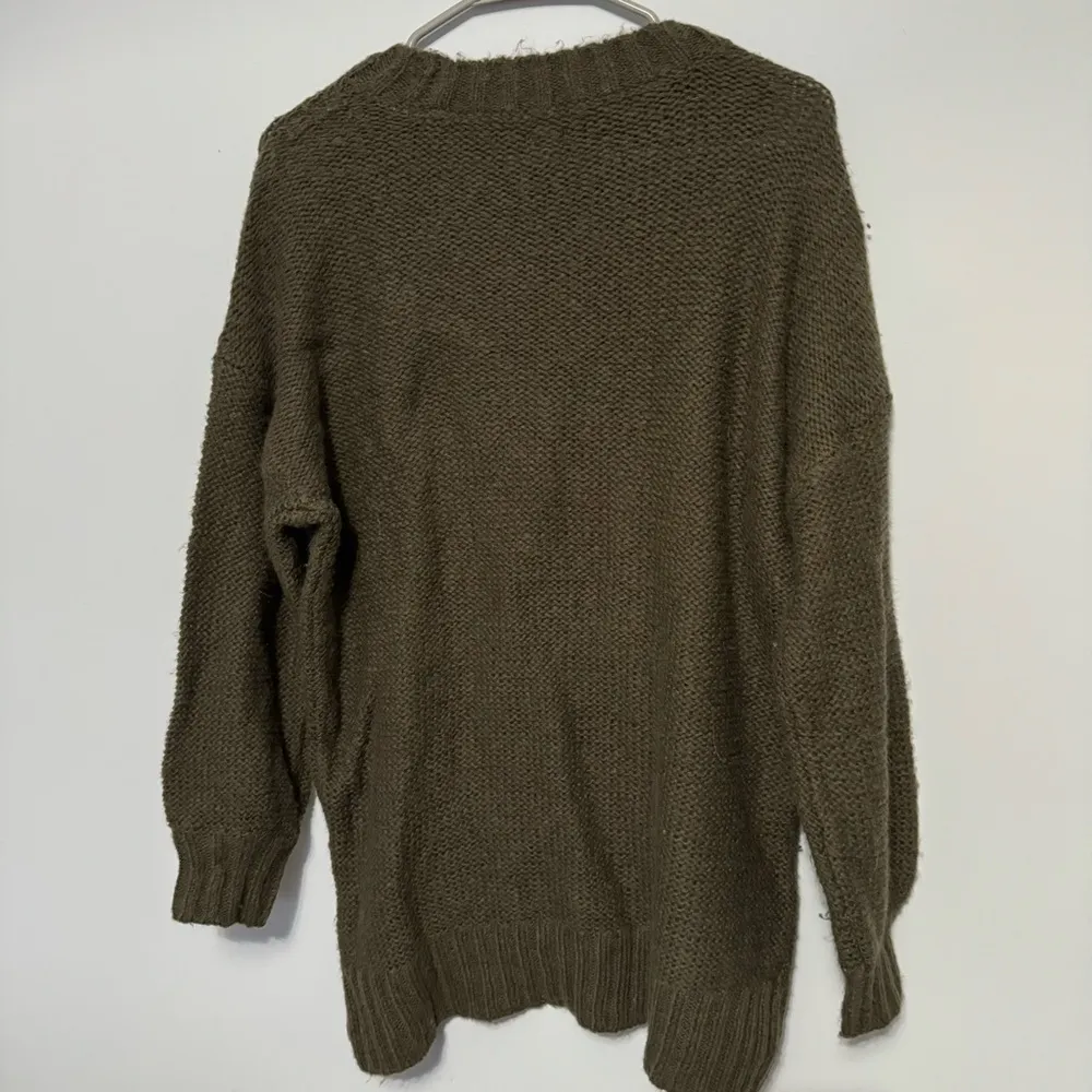 Aerie Chunky Knit Olive Sweater - Image 4