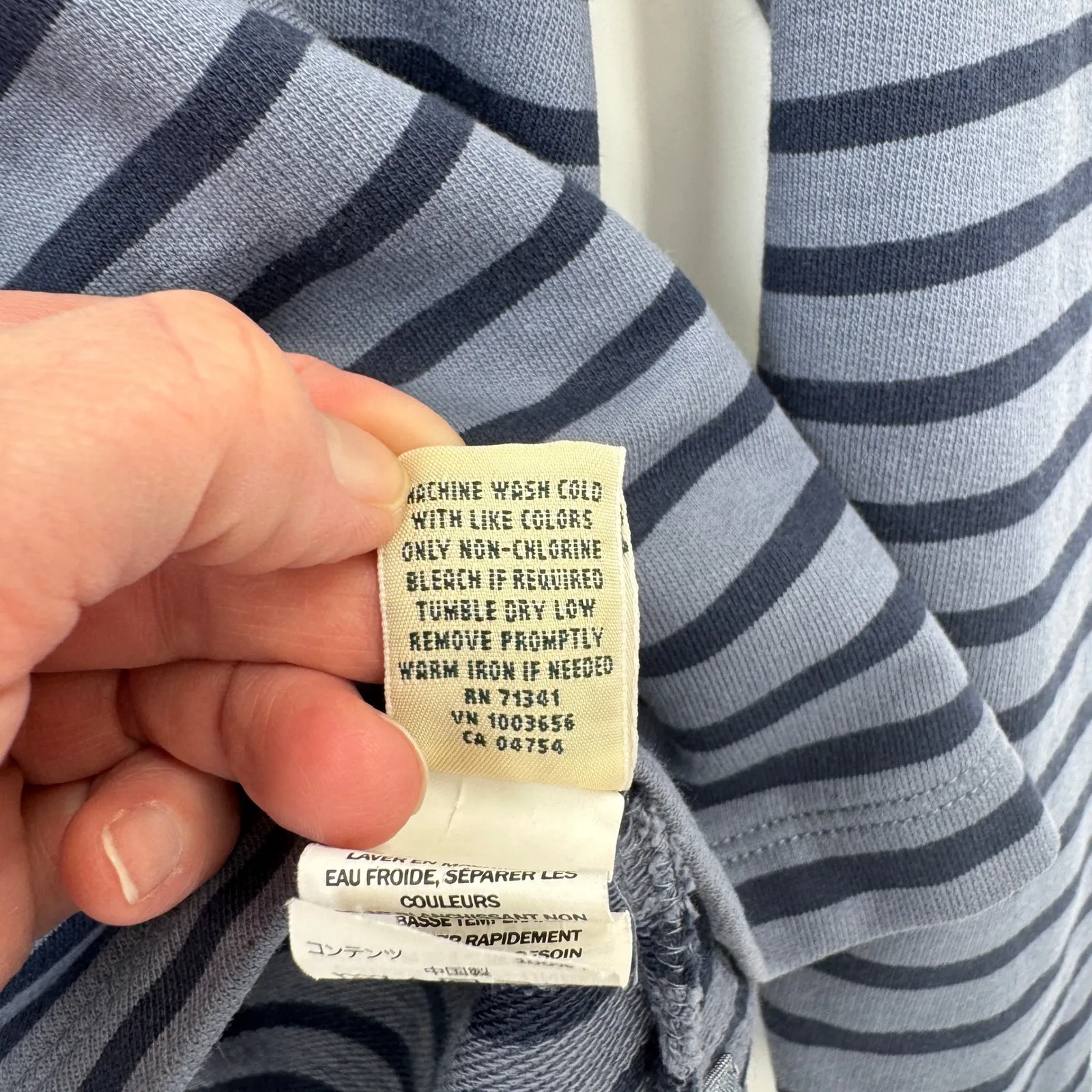 LL Bean Classic Pullover Sweatshirt Womens Medium Gray Cotton Rainbow Stripe - Image 7