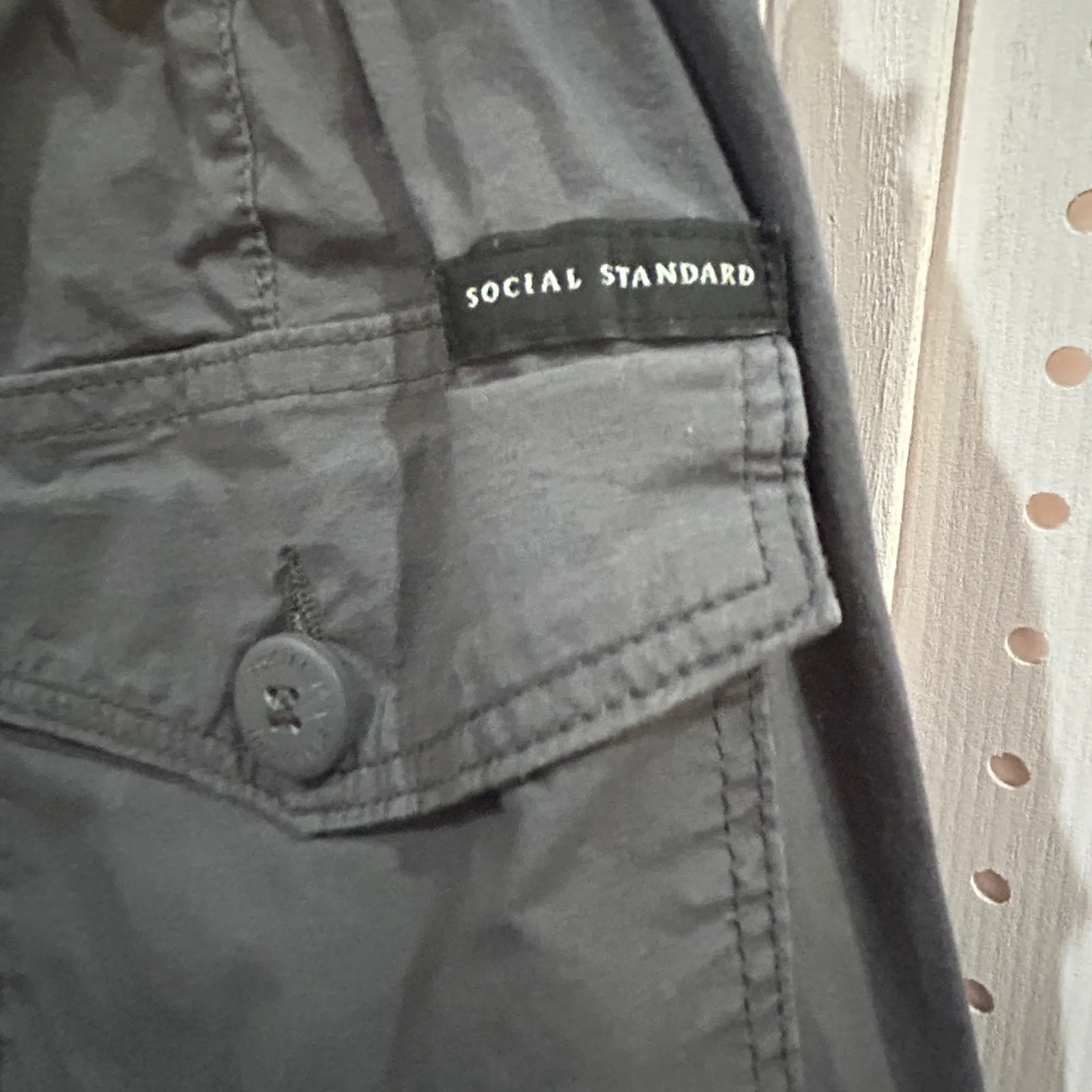 Social Standard by Sanctuary Cargo Shorts Gray Elastic Waist Pockets Size XXL - Image 6