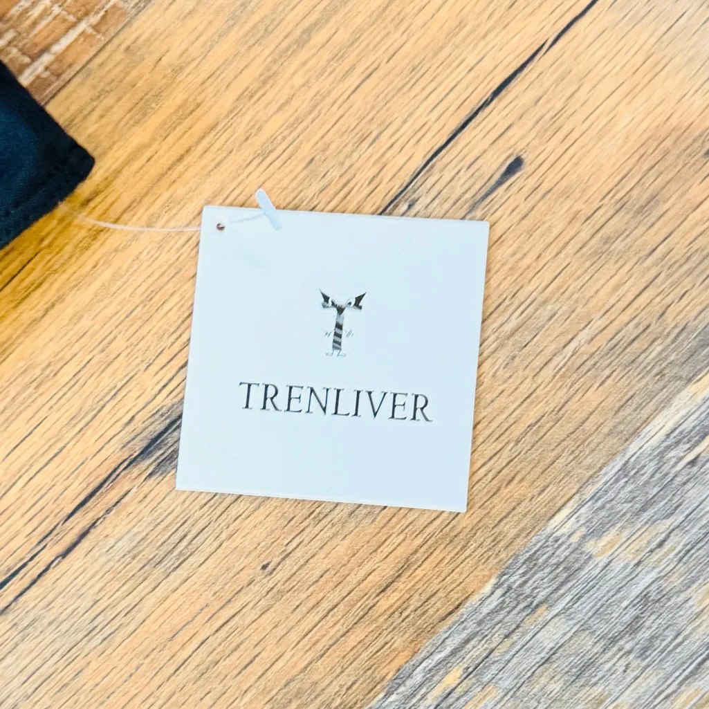 Black Long Sleeve Bodysuit Stretchy Soft Size Medium Snatched Top - Image 2