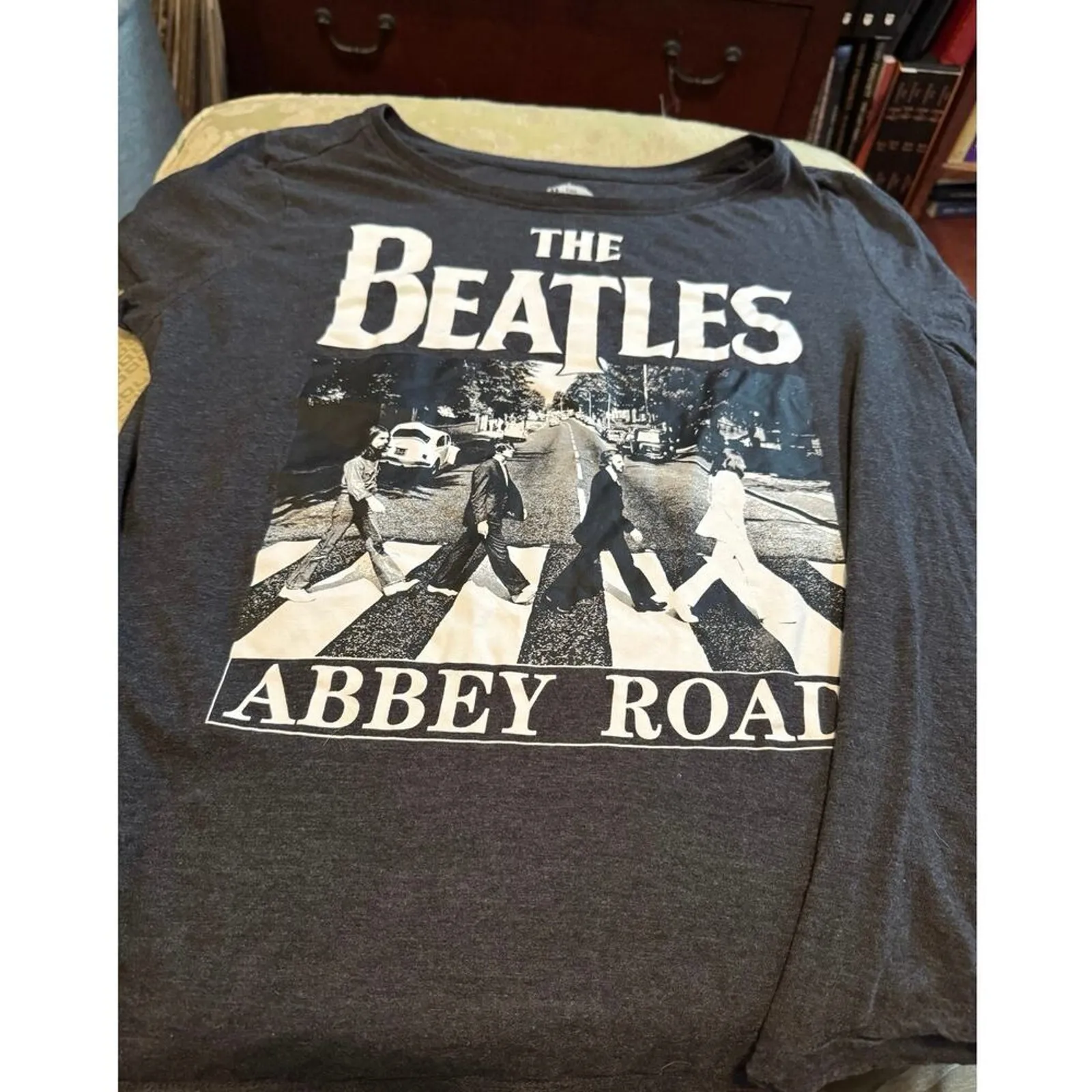 THE BEATLES Abbey Road Album Record Cover Tee Size 2XL New without Tag Black - Image 4