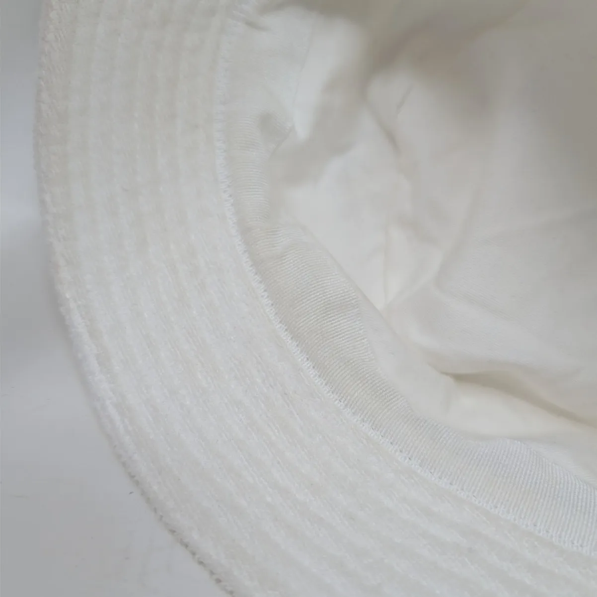 Dolce & Gabbana White Terry Cloth Bucket Hat Size 60 Made in Italy - Image 4
