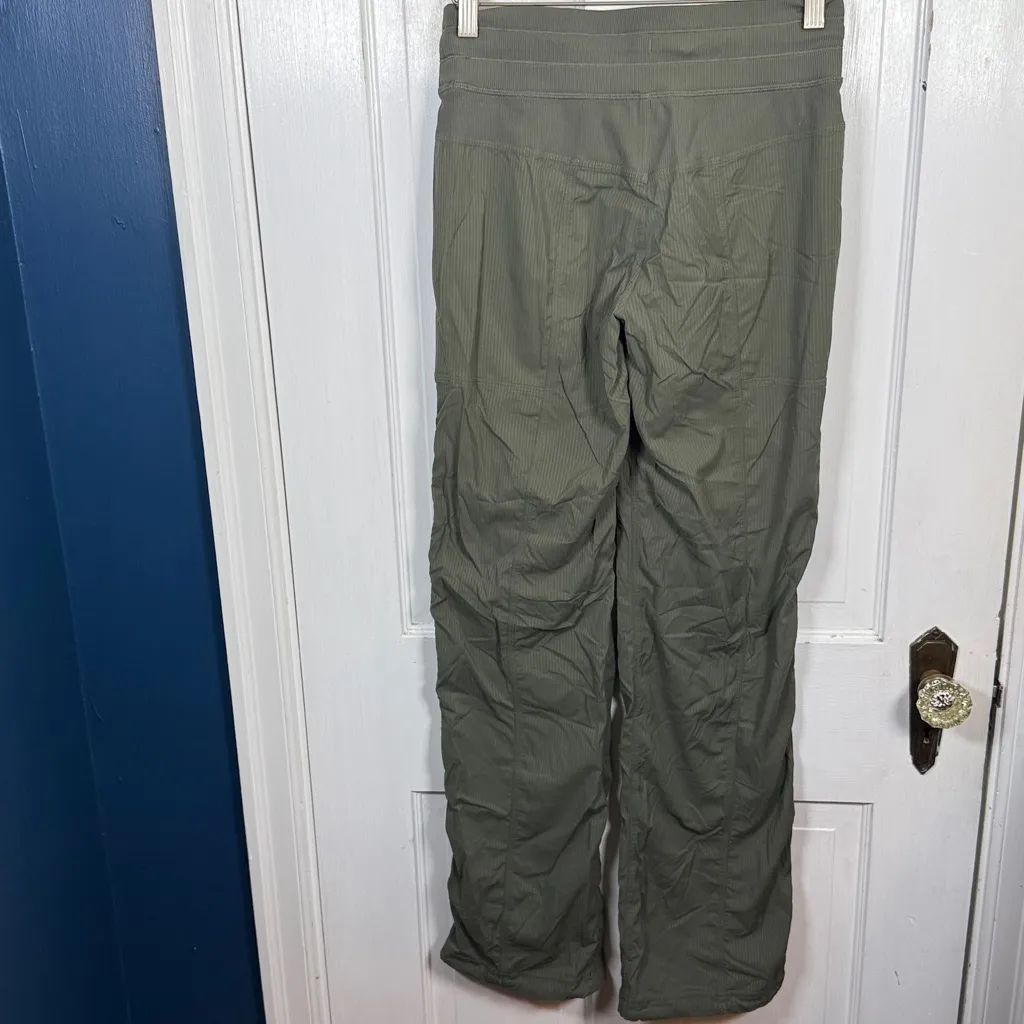 Lululemon Dance Studio Mid-Rise Pant *Full Length in Army Green W2114 Sz 4 - Image 8