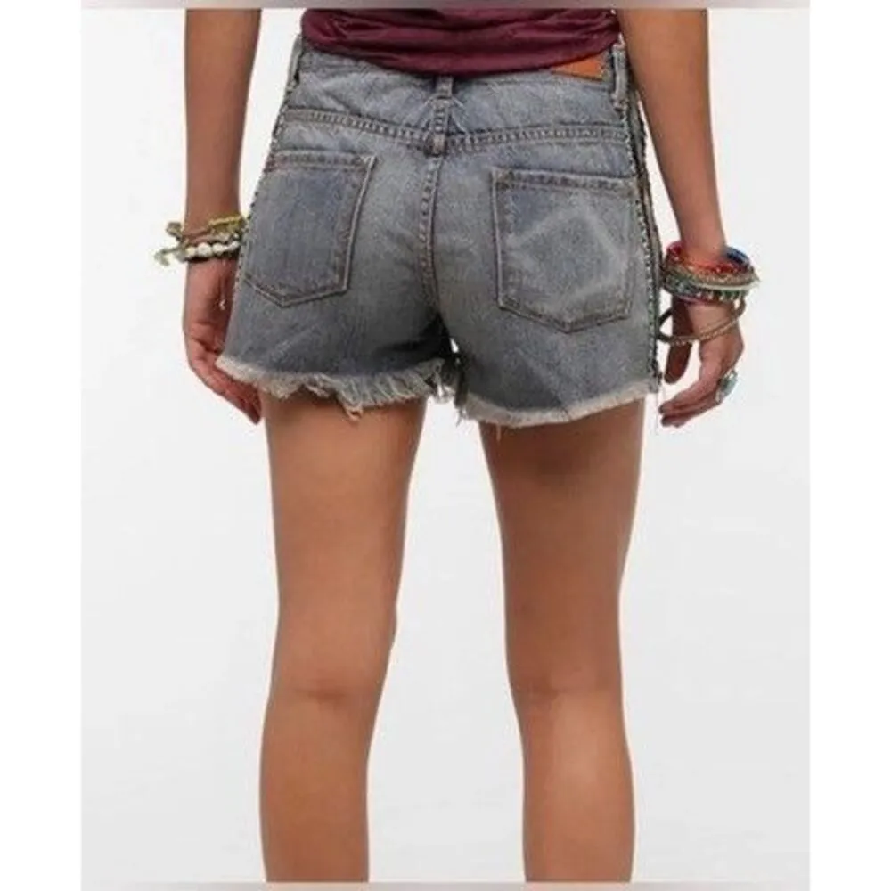 Womens BDG Freja Mid Rise Vintage Fit Embroidered Denim Jean Shorts Size 25 W - Image 10