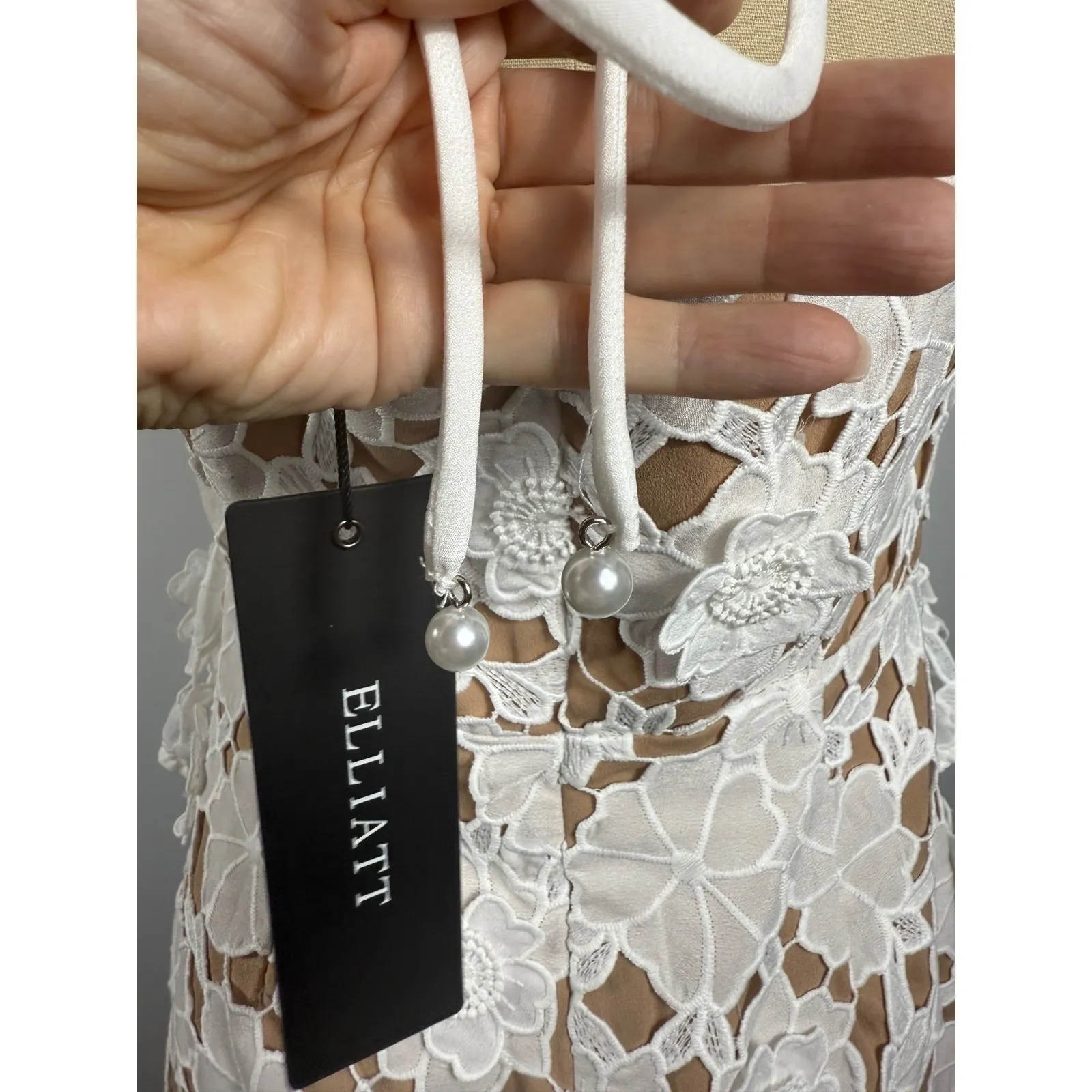 NWT Elliatt Seafarer Lace Halter NeckMini Dress in‎ White Size Large $319 - Image 9