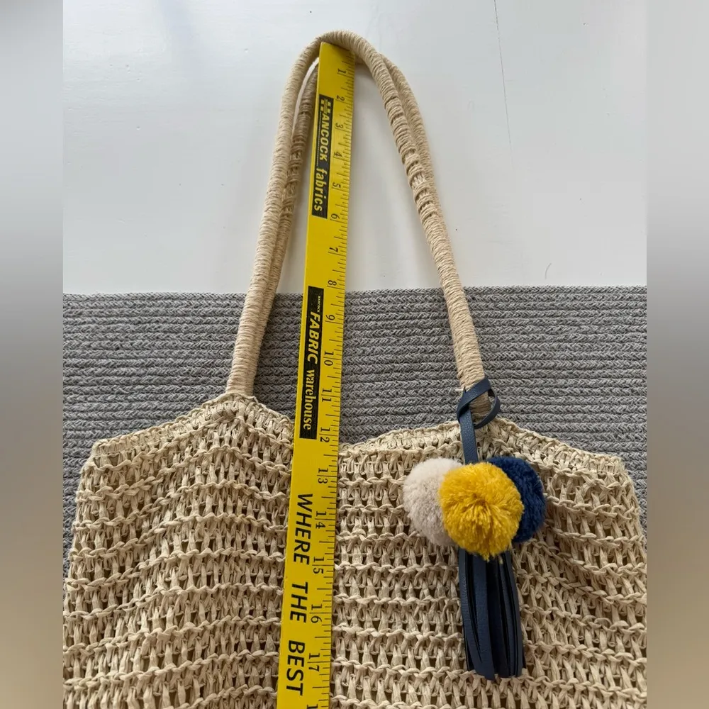 Old Navy Blue Tan Straw Large Beach Tote Shoulder Hobo Bag w. Pom Pom Bag Charms - Image 5
