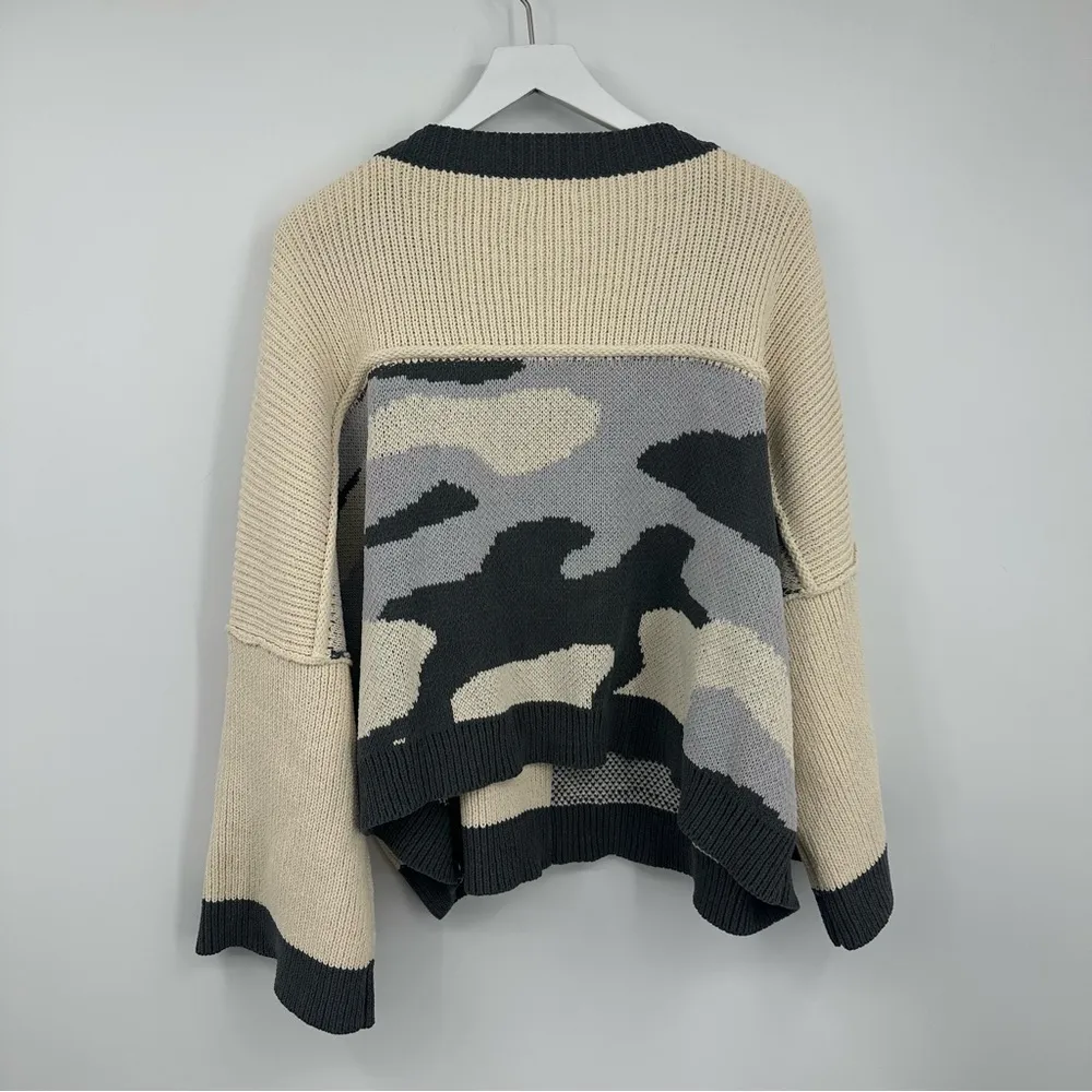 POL Camouflage Baggy Boho Oversized Sweater Size Medium Cozy Fall - Image 10