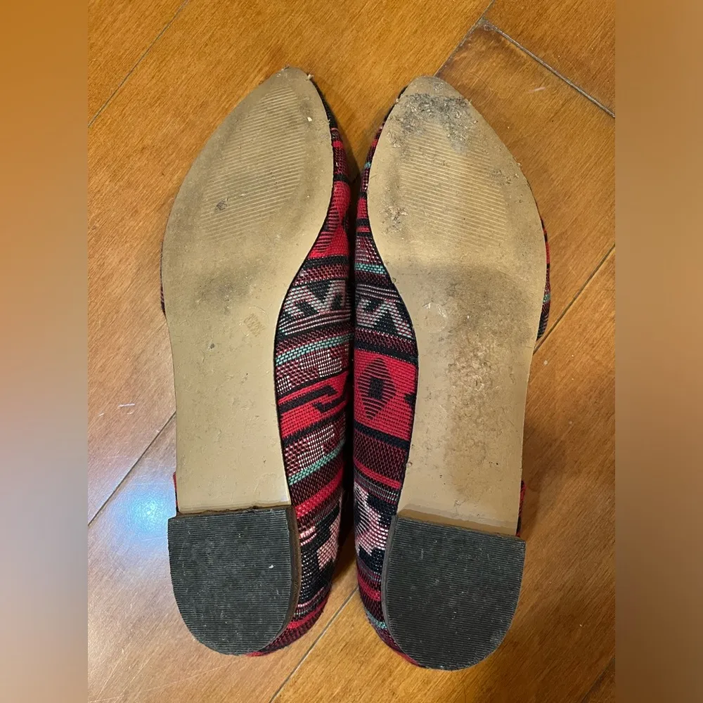 Aztec/Boho Flats - Image 5