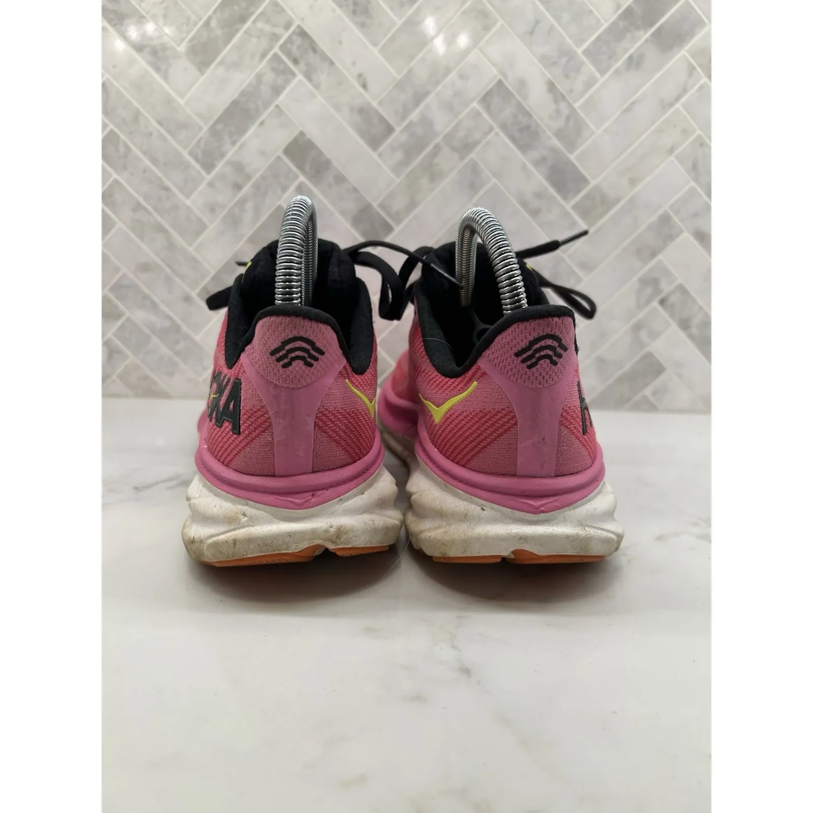 Hoka One One Clifton 9 Running Sneakers Raspberry Strawberry Womens 7.5 B 7.5B - Image 5