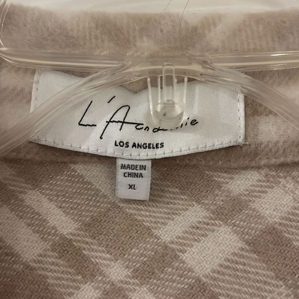 L’Acadamie Zuma Plaid Beige Women's Oversized Shacket - Image 4