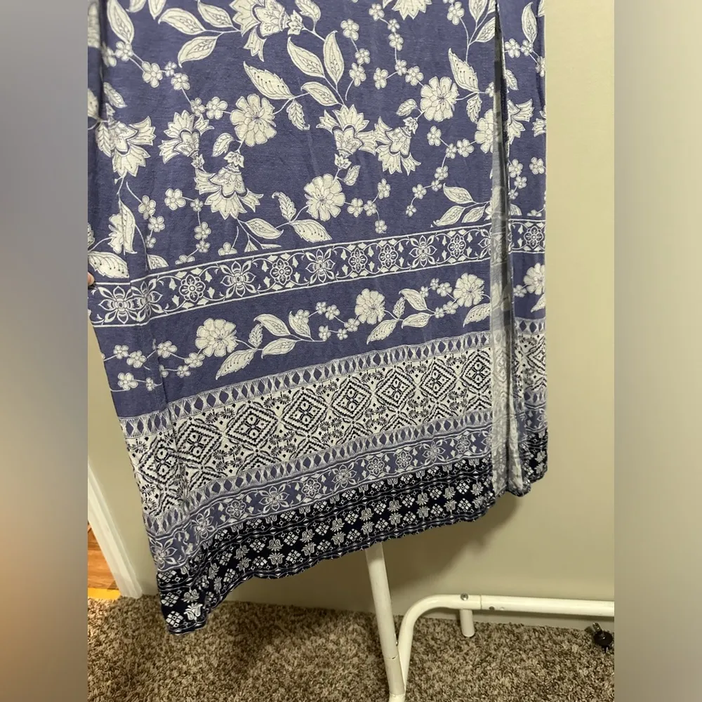 Charlotte Russe Purple and White Floral Maxi Skirt with High Slit size Small - Image 4