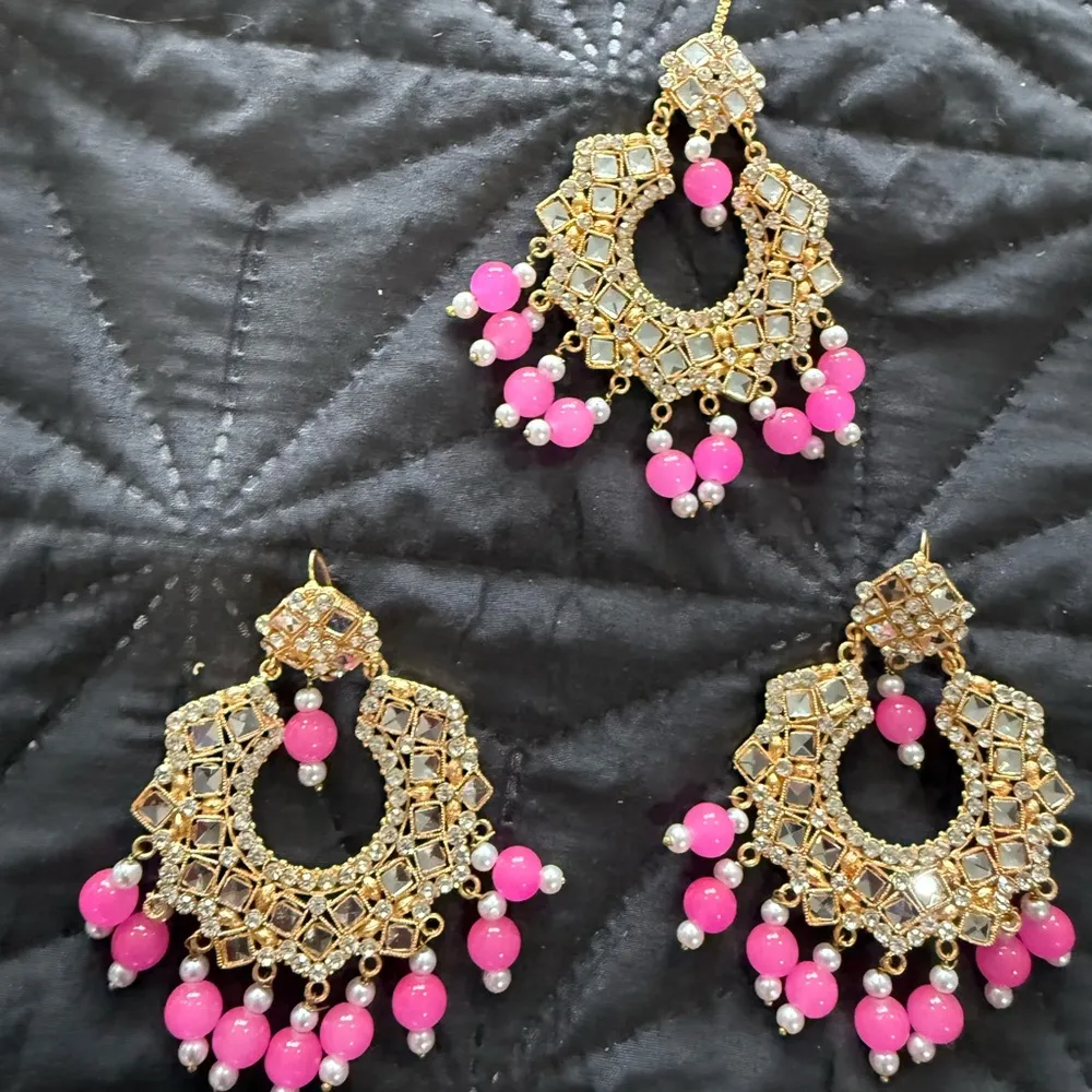 Gold and Pink Chandelier Earrings Indian Pakistani jewelry set - Image 3