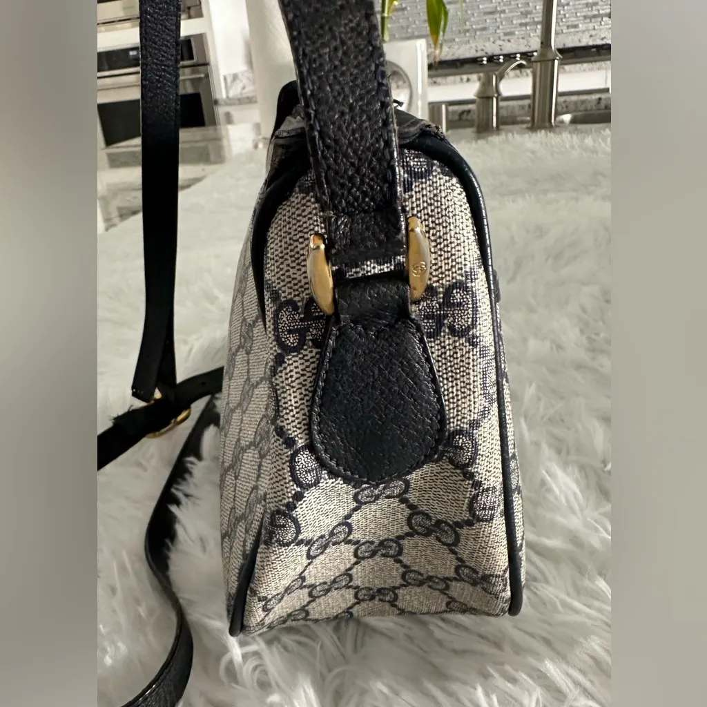 GUCCI GG  Vintage Sherry Line Stripe Navy‎  Crossbody Shoulder Navy bag Handbag - Image 6