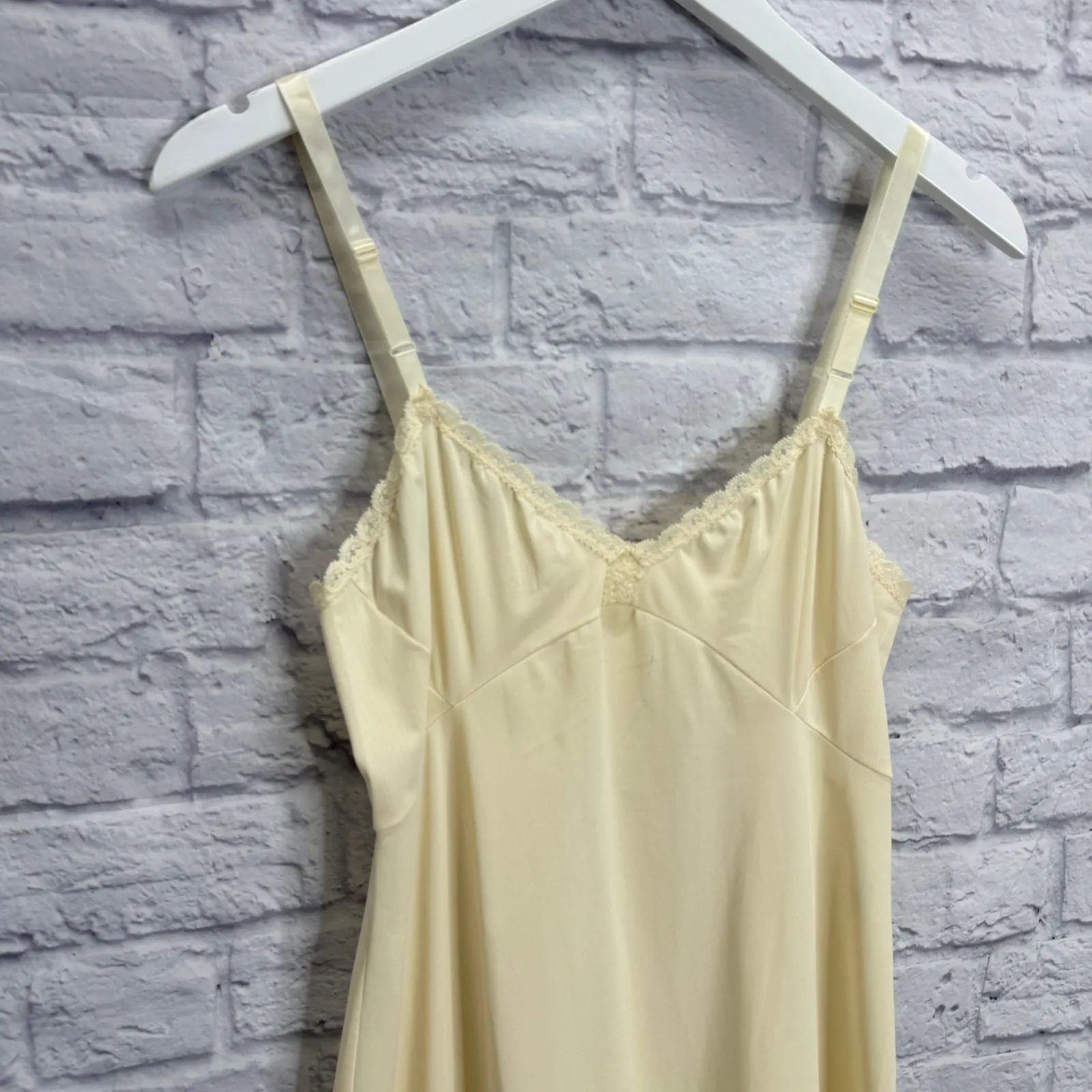 Vintage Shadowline Beige Full Slip Size 36 Tall (M) Lace Detail Nylon Dress Size M - Image 2