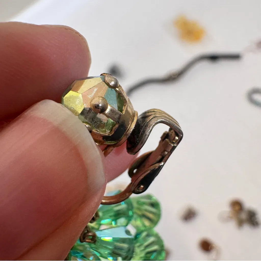 Vintage Green Aurora Borealis Crystal Chandelier Clip On Earrings Gold Tone - Image 2