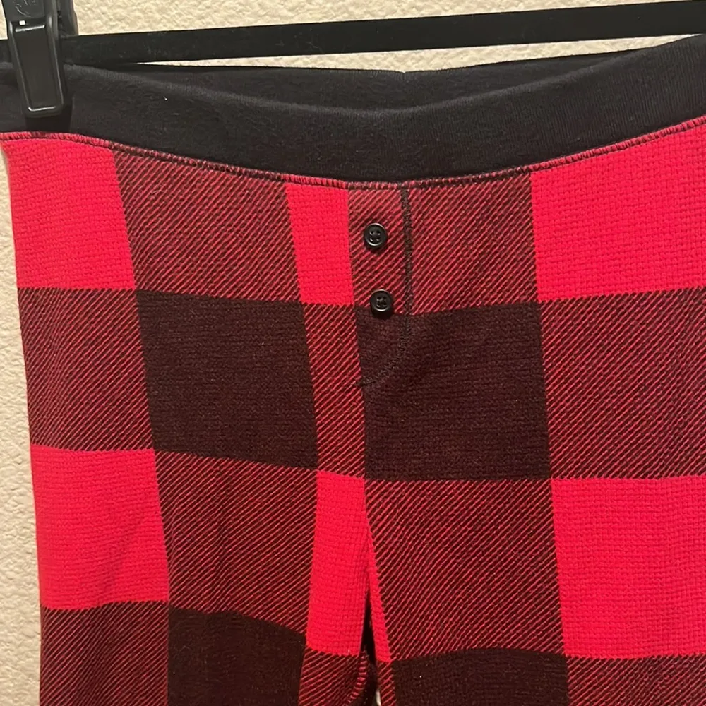Old Navy Women’s Buffalo Plaid Thermal Pajama Bottoms Size Small Red and Black - Image 5