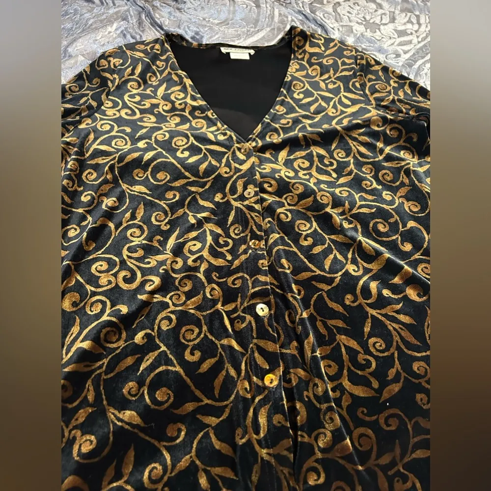 Vintage Black w/ Gold Vines Velvet Cardigan Large - Image 10