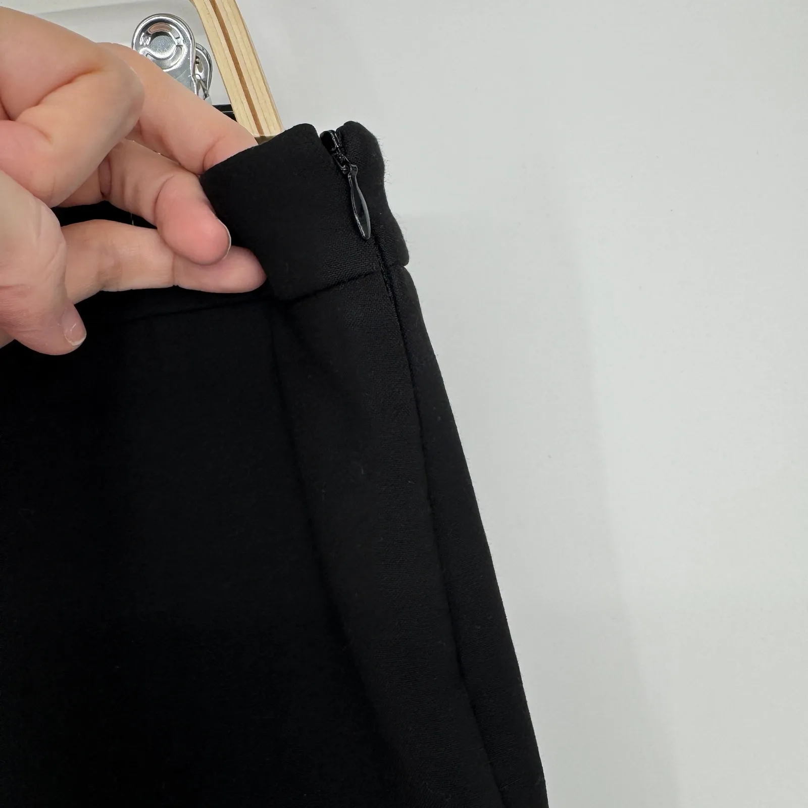 Hugo Boss Slim Fit Ankle Pant Size 10 Black Stretch Trousers Minimalist Workwear - Image 5