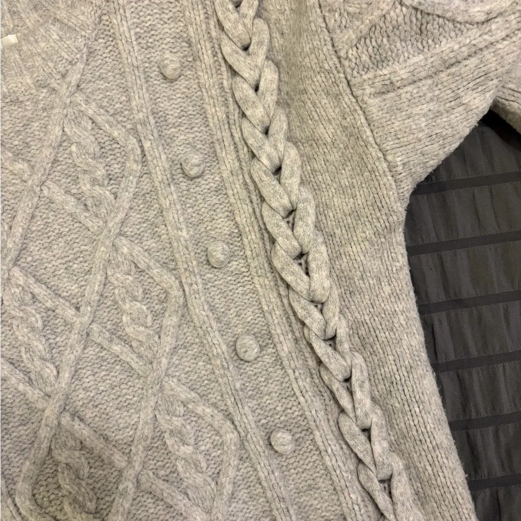 Line & Dot Light Gray Cable Knit Sweater Anthropologie Revolve women’s xs - Image 3