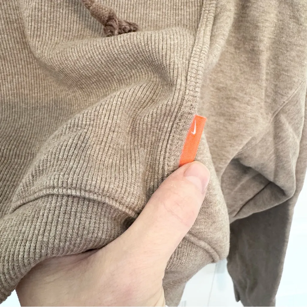 Nike Like New Women's Brown Cropped Sweatshirt MEDIUM - Image 2
