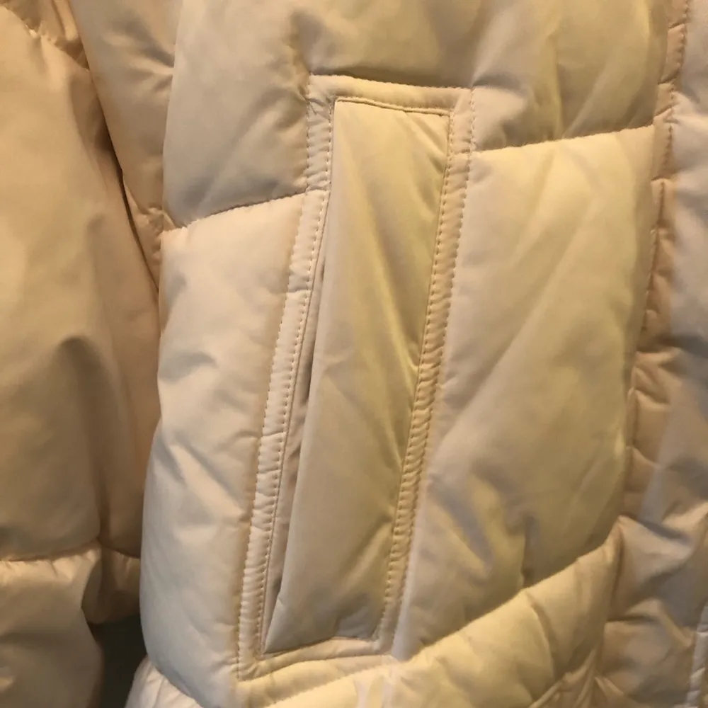 Winter Puffer Hooded Coat Double Pockets Cream Size XL NWOT Mid Length - Image 8